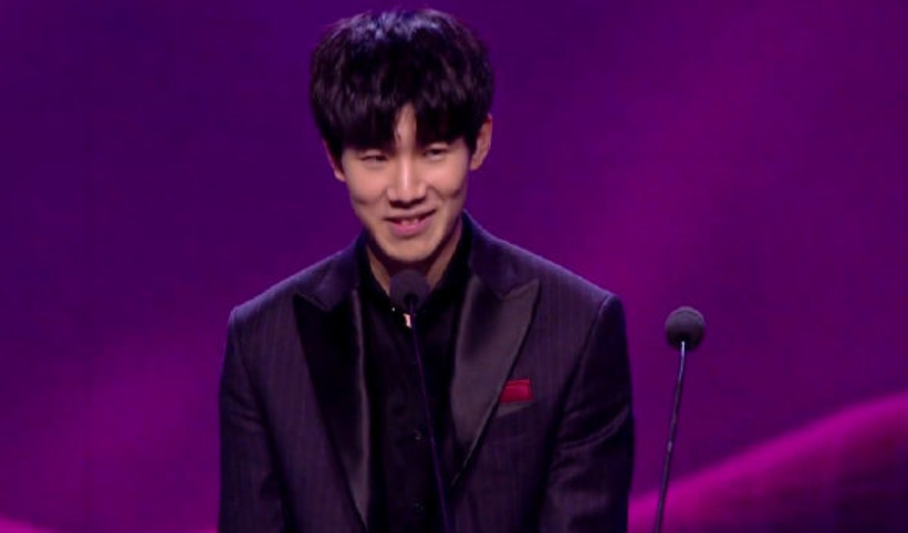 扎心了！LoL Esports官网嘲讽入围赛 官推发文道歉