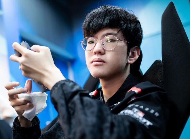 Entwords0：rookie他看着好像比去年老的更快了